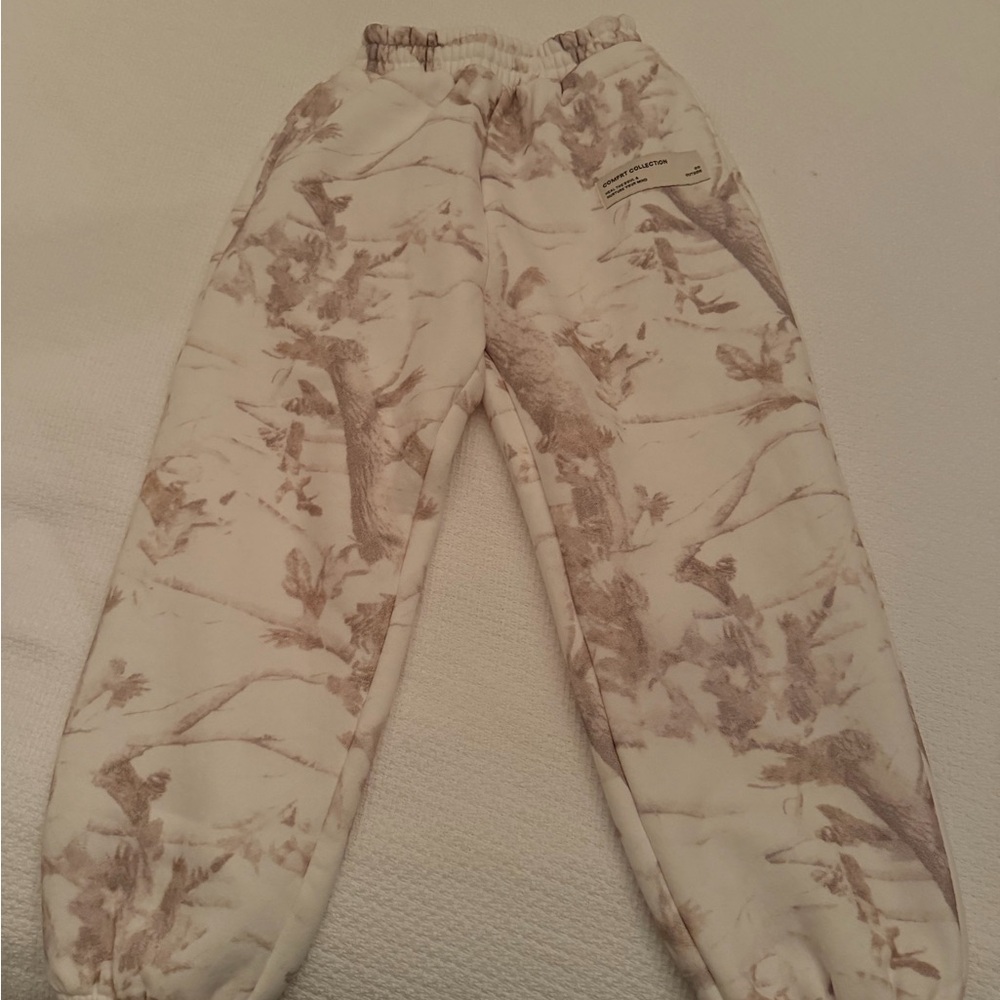 Comfrt kids camo sweatpants